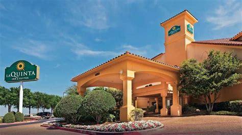 La Quinta Inn & Suites by Wyndham Dallas DFW Airport North.